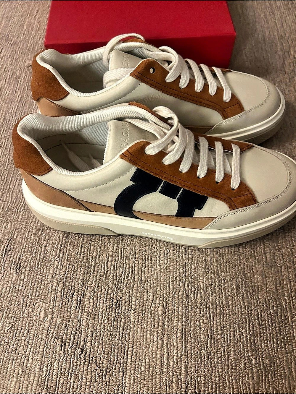 Salvatore Ferragamo Gancini Low-Top Sneaker Sneakers in Cream & Brown NEW